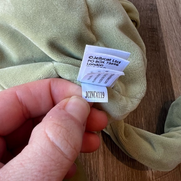 Jellycat Fergus Frog Medium - Picture 6 of 8